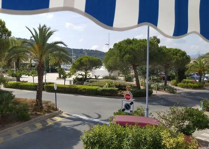 Anatole - T3 - Moderne - Climatise - 1Er Etage - Tres Grande Terrasse - Vue Magnifique Et Degagee